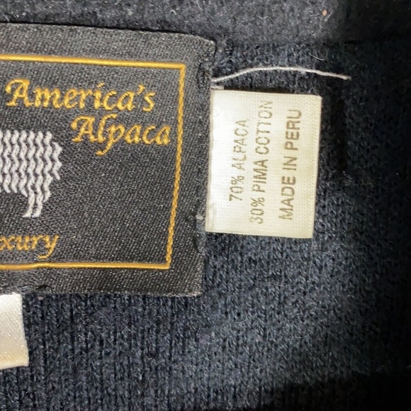 America’s Alpaca Black Sweater Vest Size Medium - Picture 4 of 4